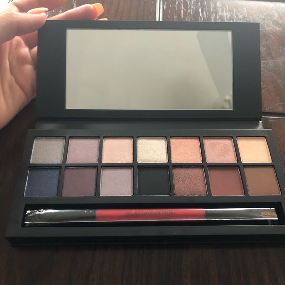 Smashbox Palette - Picture 2 of 2